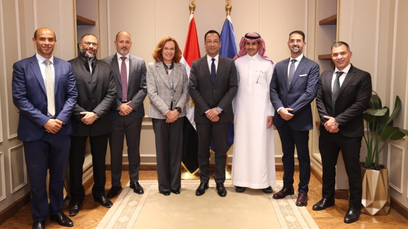 وزير الاتصالات يبحث مع الرئيس الإقليمي لشركة SAP لمنطقة أوروبا والشرق الأوسط وأفريقيا تعزيز استثمارات الشركة العالمية في مصر