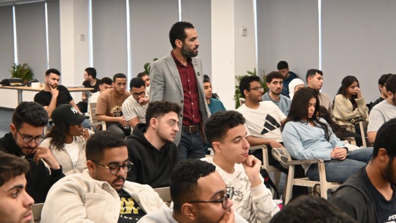 شركة RAKICT تستعرض مستقبل التدريب في الذكاء الاصطناعي لطلبة الهندسة من داخل الأكاديمية العربية بالقرية الذكية