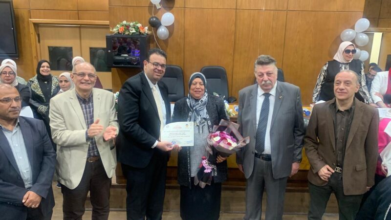 عميد طب طنطا يكرم الأمهات المثاليات العاملات بمستشفيات كلية الطب