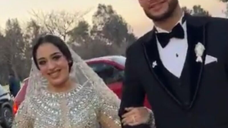 السيد خيرالله يهنئ آل بلوزة بزفتي