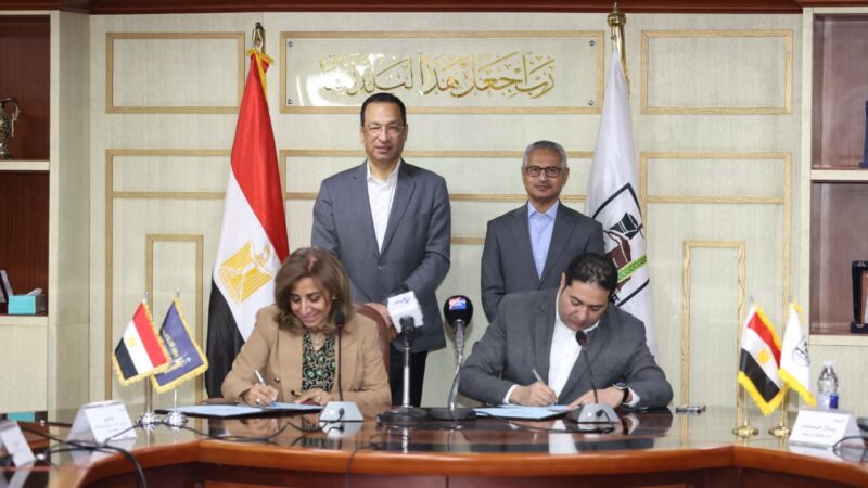 وزير الاتصالات يشهد توقيع مذكرتي تفاهم لتعزيز التعاون في مجالات التطوير المؤسسي الرقمي والتنمية المجتمعية الرقمية بمحافظة بني سويف