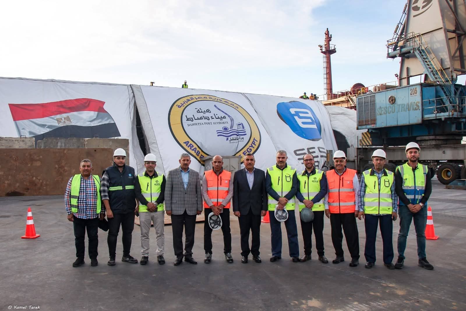 مصر تُعلن إنجازاً عالمياً جديداً: تفريغ ٥٦ ألف طن يومياً من خام السلاج في ميناء دمياط
