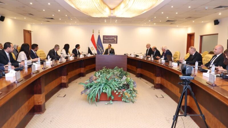 وزير الاتصالات يشهد مراسم منح شركة حسن علام للبنية الرقمية ولحلول مراكز البيانات ترخيصًا لإنشاء وتشغيل مراكز البيانات وتقديم خدمات الحوسبة السحابية