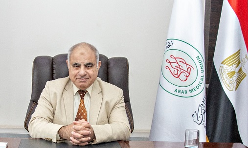 “الأطباء العرب” يهنئ نبيل فهمي بانتخابه أمينا عاما لجامعة الدول العربية