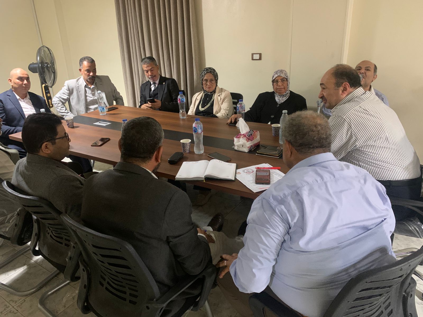 قيادات حزب شعب مصر برئاسة اللواء هشام بلال يتوجهون إلى القصر الرئاسى بعابدين لتسجيل كلمه دعم وتأييد للرئيس السيسي