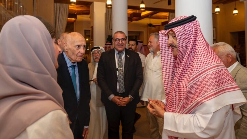 الملحق الثقافي والتعليمي المصري بالسعودية يشارك   في تدشين كتاب الدكتور صالح لمعي بالدرعية التاريخية بالرياض