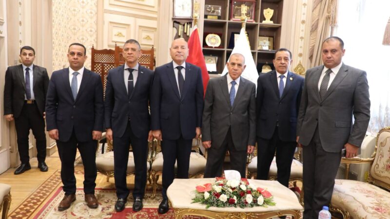 محافظ القاهرة يهنئ رئيس محكمة النقض ورئيس مجلس القضاء الأعلى بتوليه مهام منصبه