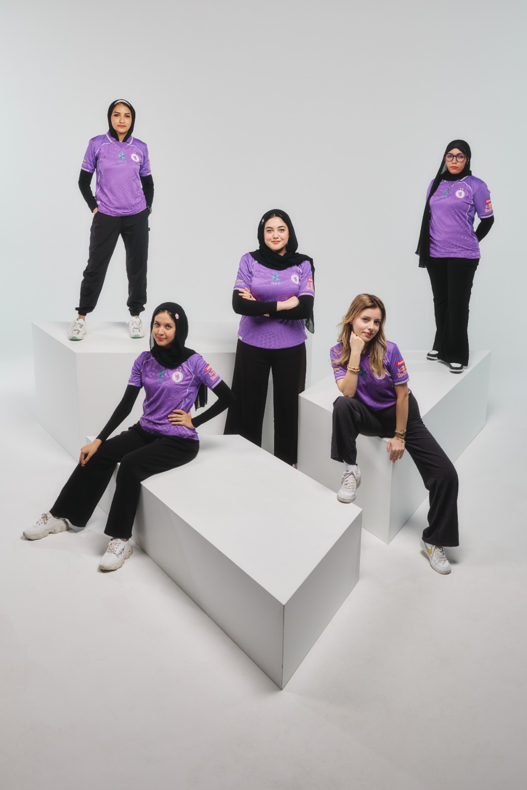 فخر المنطقة Team Falcons MENA يستعد لاقتحام ساحة المنافسة