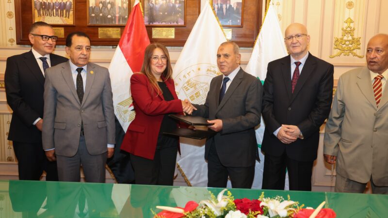 “رئيس مجلس القضاء الأعلى” يوقّع تعاون مع “البريد” لتقديم خدمة الإعلان الإلكتروني المسجل