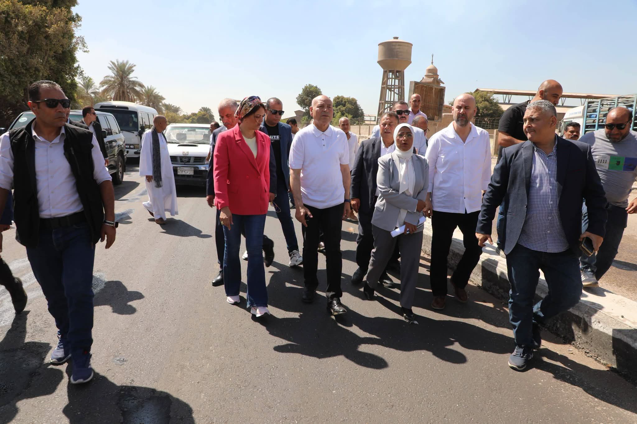 محافظ القاهرة يتفقد الأعمال الجارية لتنفيذ مشروع خطوط المياه الخارجية من محطة كفر العلو الجديدة بحلوان