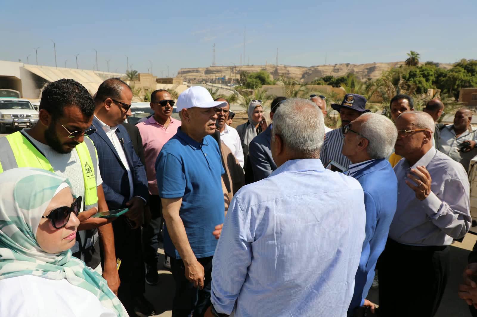 محافظ القاهرة يتفقد أعمال تطوير منطقة الإمام الشافعى