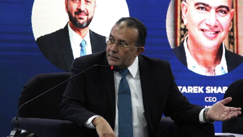 مساعد وزير الصناعة يعرض رؤية “تحديث الصناعة” لدمج الذكاء الاصطناعي وتأمين المصانع سيبرانياً