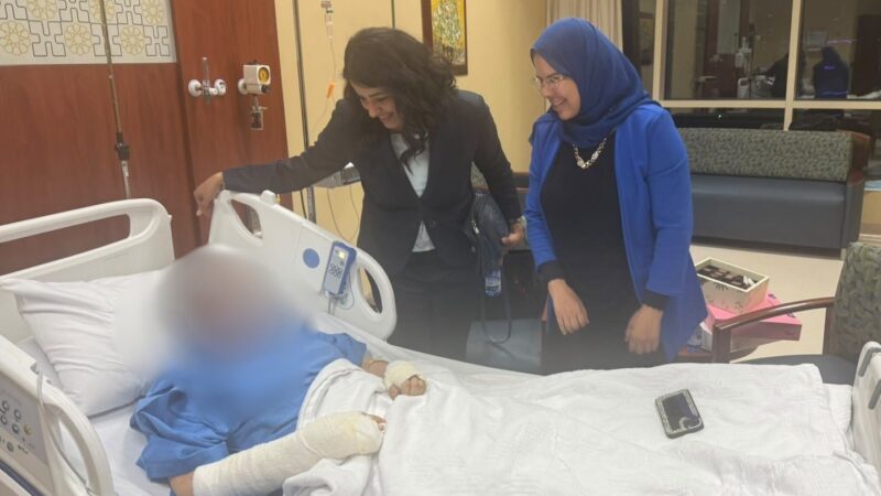 الخارجية تطمئن على المُصابين جراء الاعتداءات على مطار الملك خالد الدولي بالرياض