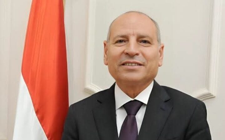 محافظ القاهرة يهني الرئيس السيسي بمناسبة الإحتفال بذكرى إنتصار أكتوبر المجيد